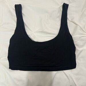 scoop neck cropped tank top